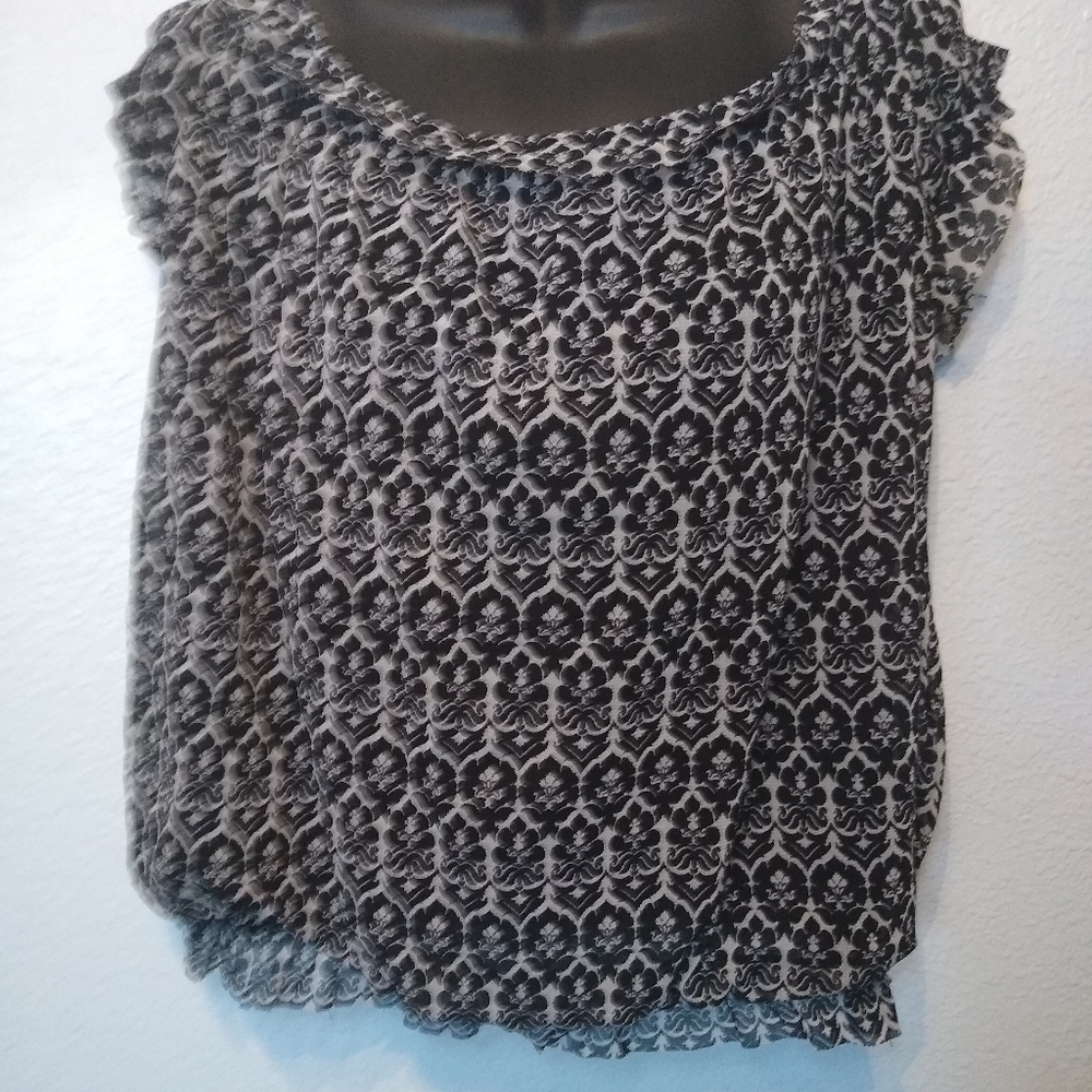 Max Edition Black and Tan Peasant Style Blouse Lg